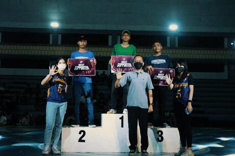 Awarding Best Supporter 2022