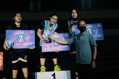 Awarding Basket SMA Putri